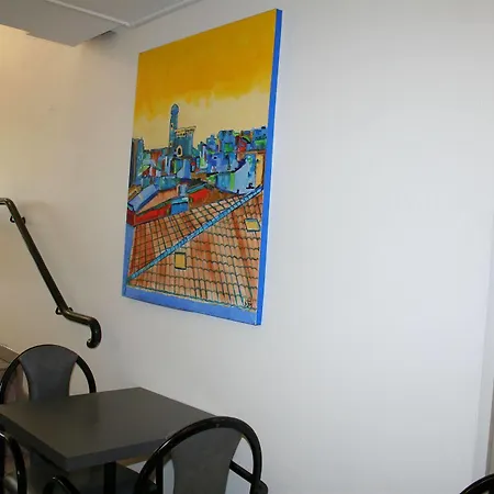 ホテル オテル ラ シャルトリューズ 2*