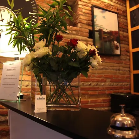 호텔 La Chartreuse 2*